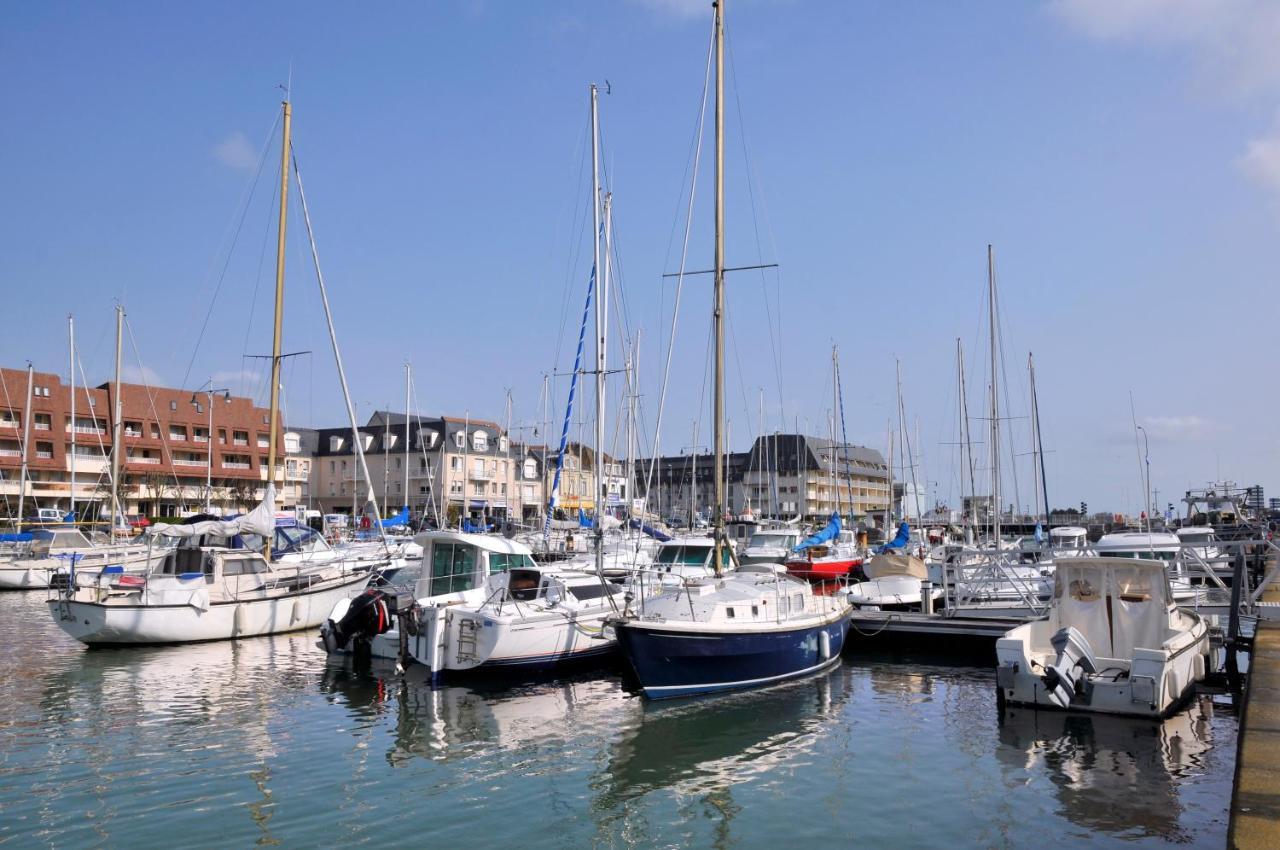 Appartement Pres Du Port Centre Et Plage - Vue Mer 库尔瑟勒·苏尔·梅尔 外观 照片
