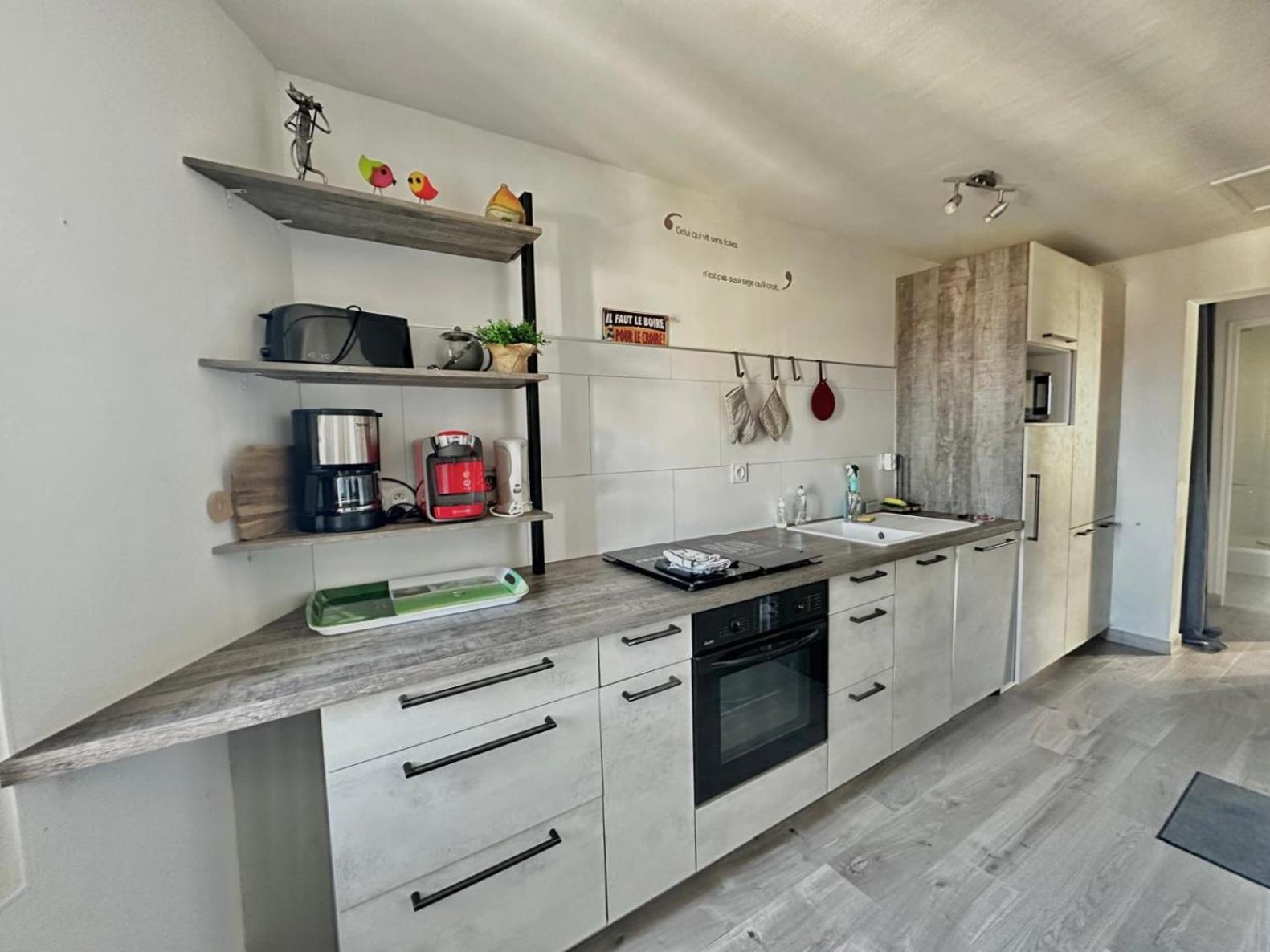 Appartement Pres Du Port Centre Et Plage - Vue Mer 库尔瑟勒·苏尔·梅尔 外观 照片